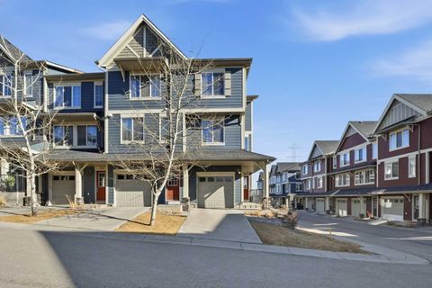 176 Evansview Gardens NW Calgary AB T3P 0L2