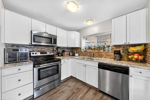 2117 16 Street SW 11 Calgary AB T2T 4E5