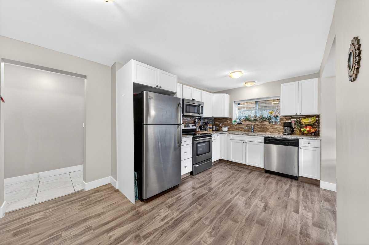 2117 16 Street SW 11