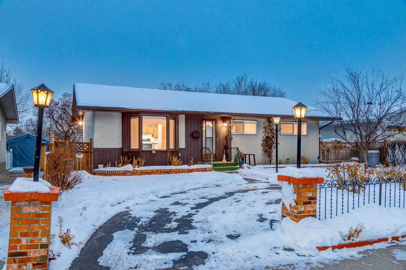 7404 FARRELL Road SE