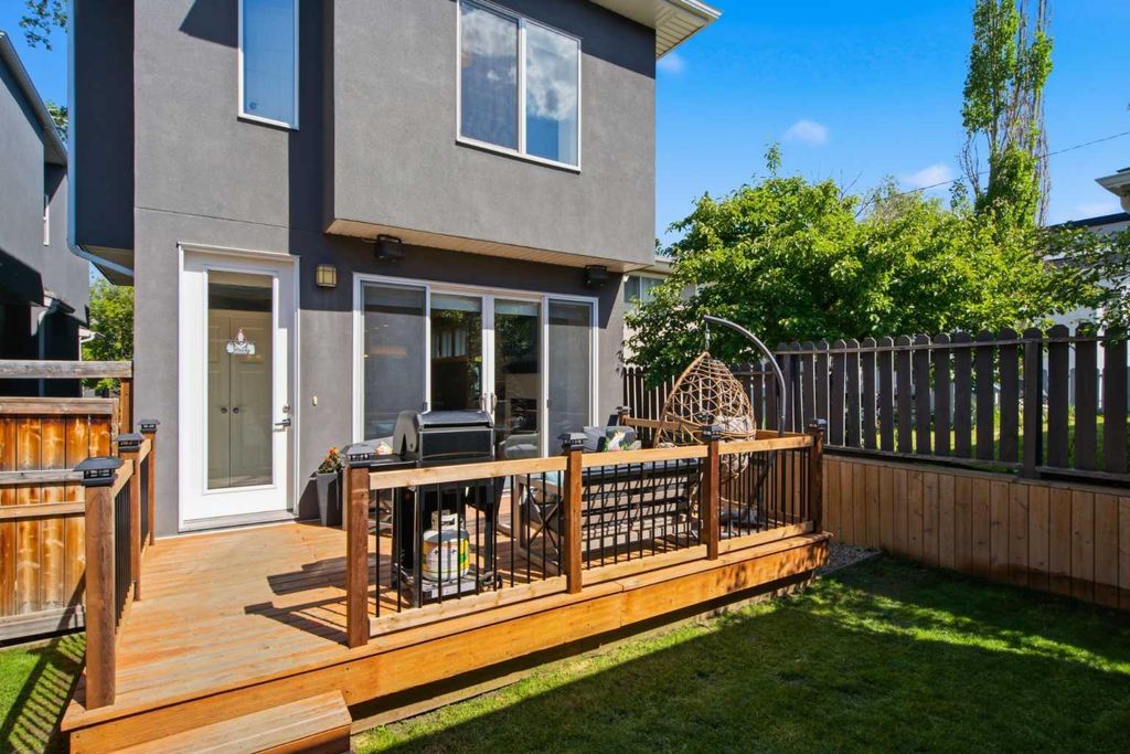 Photo of 2827B 40 Street SW, Calgary, AB T3E 3J7 (MLS # A2321565)