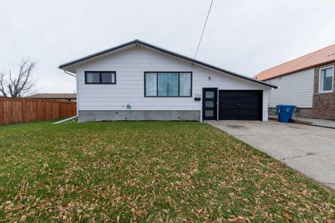 Photo of 330 4 Street W, Cardston, AB T0K 0K0 (MLS # A2354143)