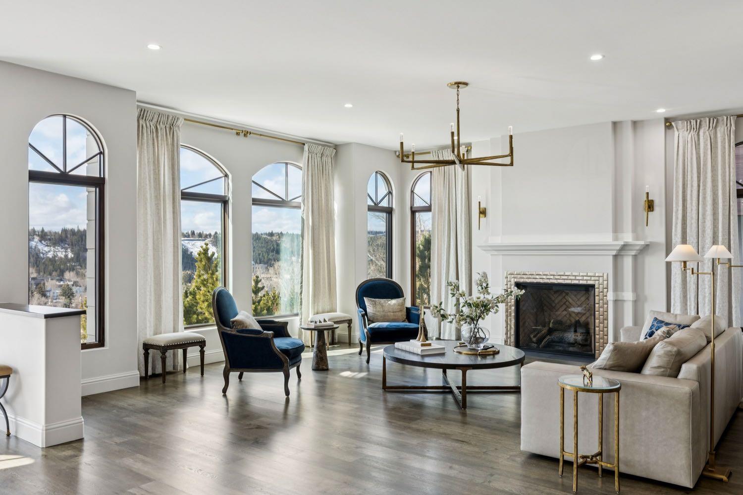 2908 Toronto Crescent NW