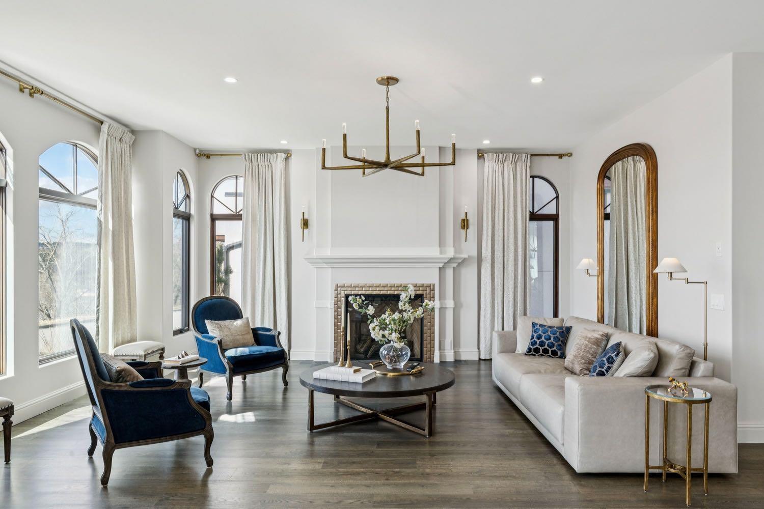 2908 Toronto Crescent NW