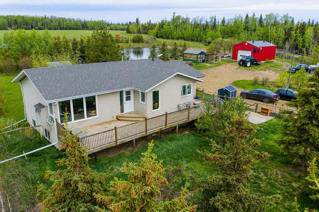 Photo of 80102 Hwy 725, Rural Saddle Hills County, AB T0H 0H0 (MLS # A2337237)