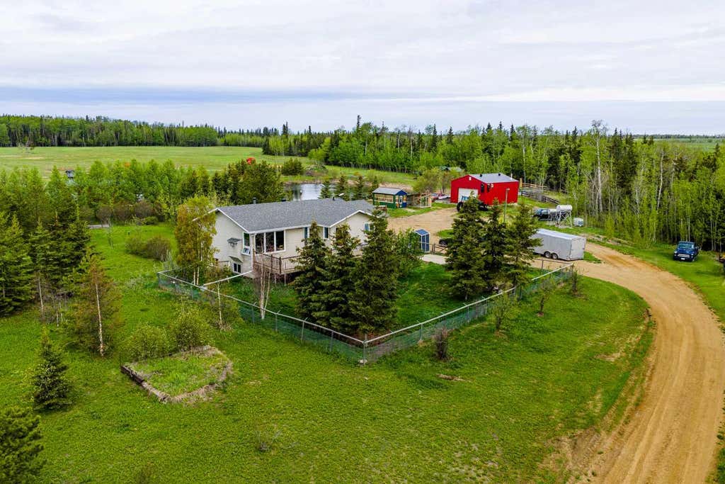 Photo of 80102 Hwy 725, Rural Saddle Hills County, AB T0H 0H0 (MLS # A2337237)