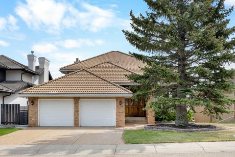 Photo of 2740 Signal Ridge View SW, Calgary, AB T3H 2J5 (MLS # A2331068)
