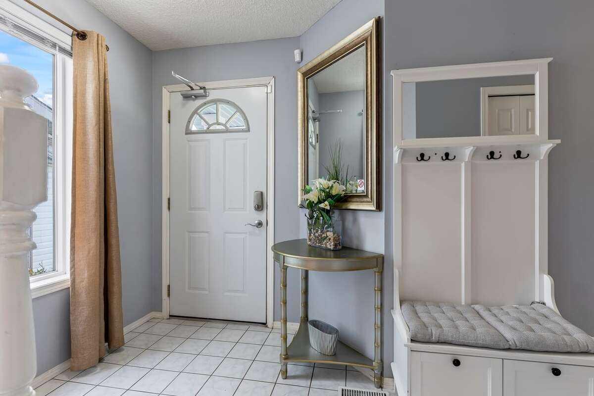 60 Bridlecreek Terrace SW