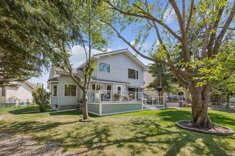 Photo of 187 Hampshire Close NW, Calgary, AB T3A 4Y1 (MLS # A2315971)