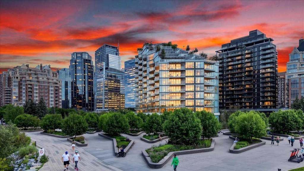 Photo of 738 1 Avenue SW #302, Calgary, AB T2P 5G8 (MLS # A2338672)