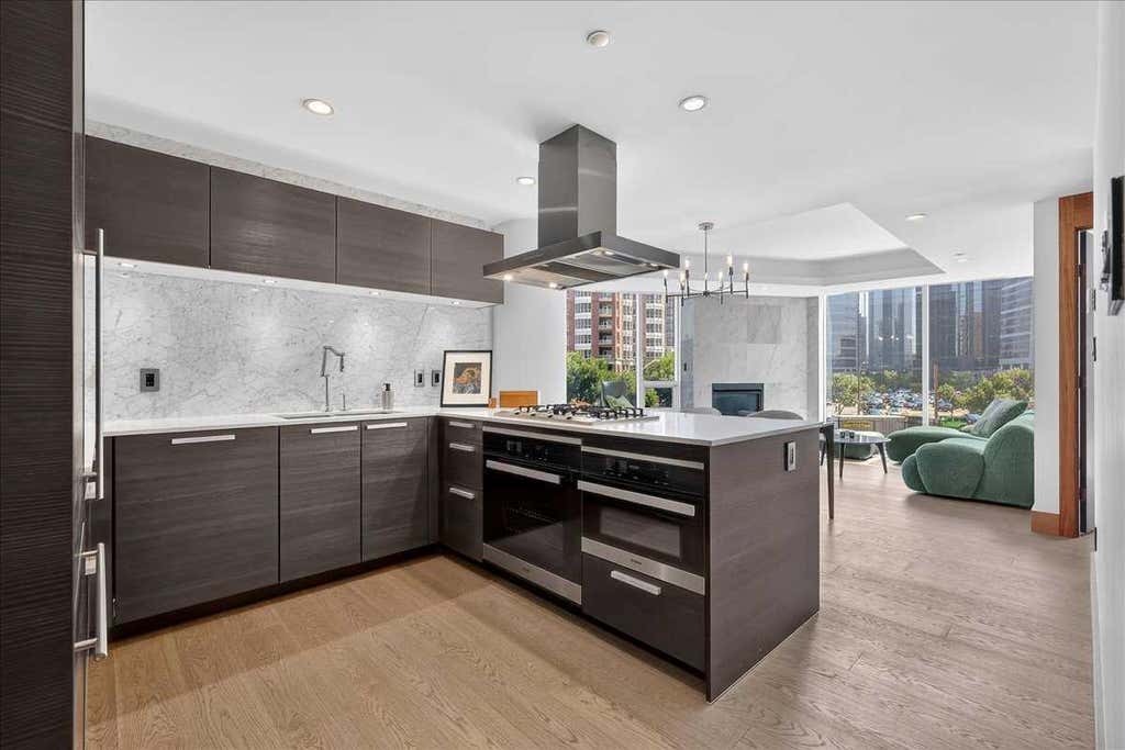 Photo of 738 1 Avenue SW #302, Calgary, AB T2P 5G8 (MLS # A2338672)