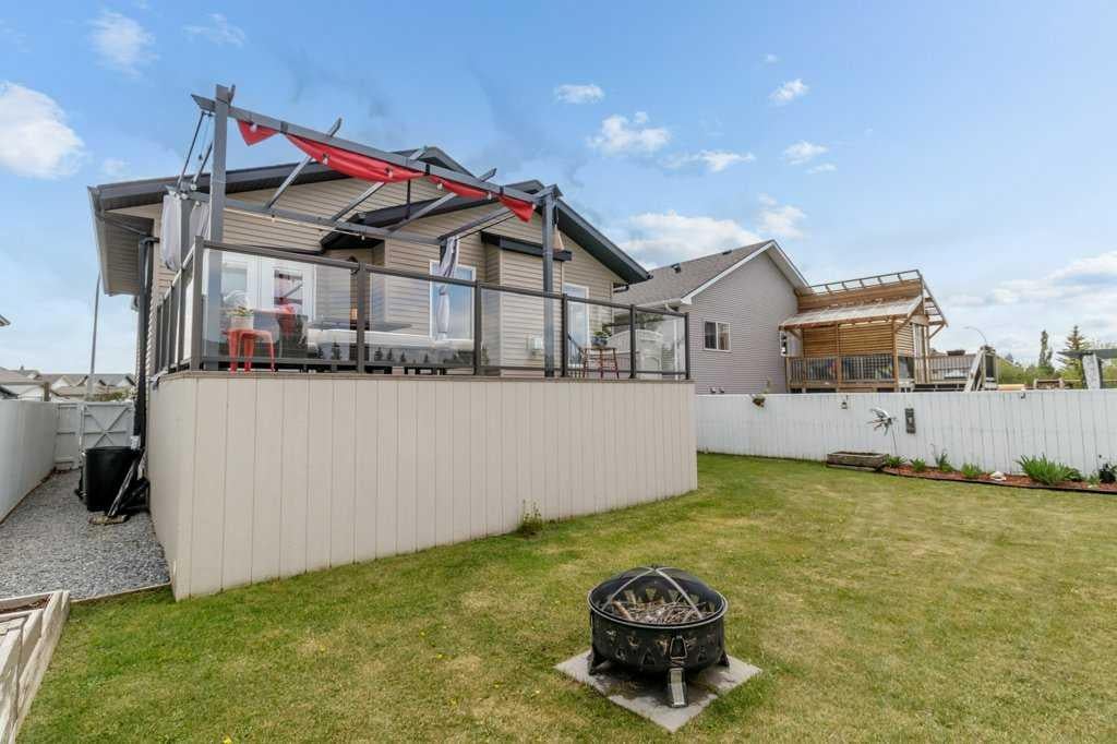 Photo of 38 Lucky Place, Sylvan Lake, AB T4S 0B1 (MLS # A2317451)