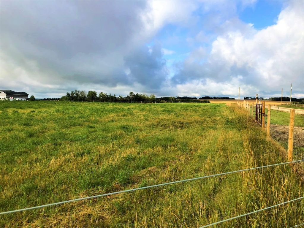 Photo of 38 713019 Range Road 71, Rural Grande Prairie No. 1, County of, AB T8W 5E9 (MLS # A2264931)