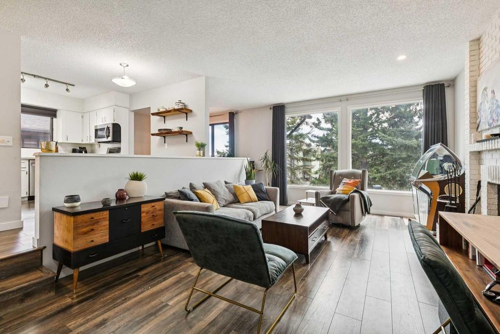 Photo of 60 Bermondsey Court NW, Calgary, AB T3K 1V7 (MLS # A2310617)