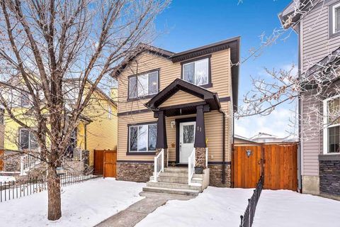 11 Saddlebrook Mews NE Calgary AB T3J 0B3