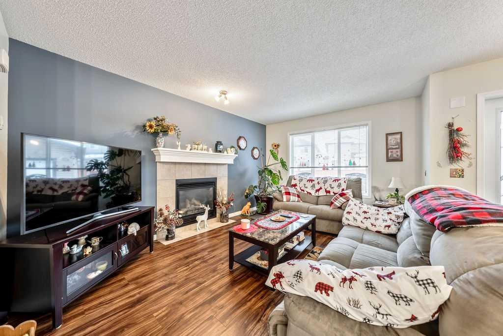 11 Saddlebrook Mews NE