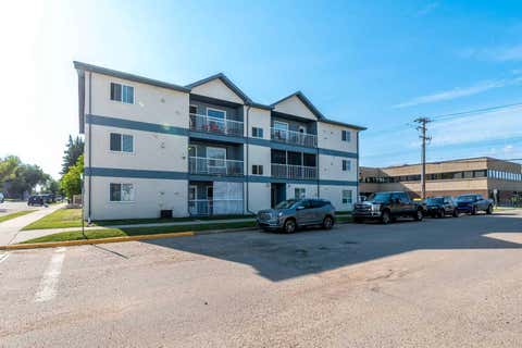 Photo of 5102 47 Street #201, Lloydminster, AB T9V 0G2 (MLS # A2334368)