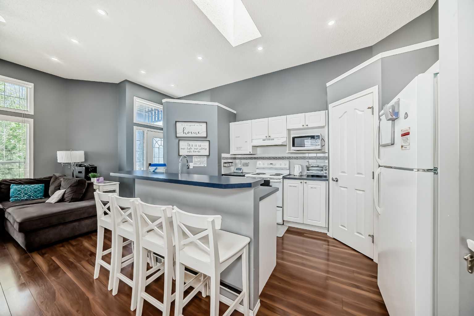 12 Taravista Crescent NE