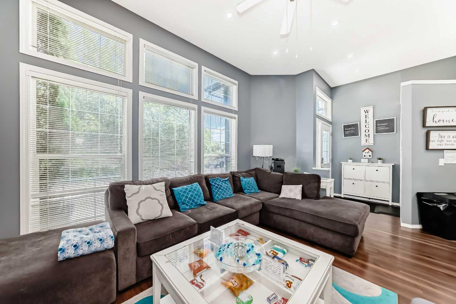 12 Taravista Crescent NE