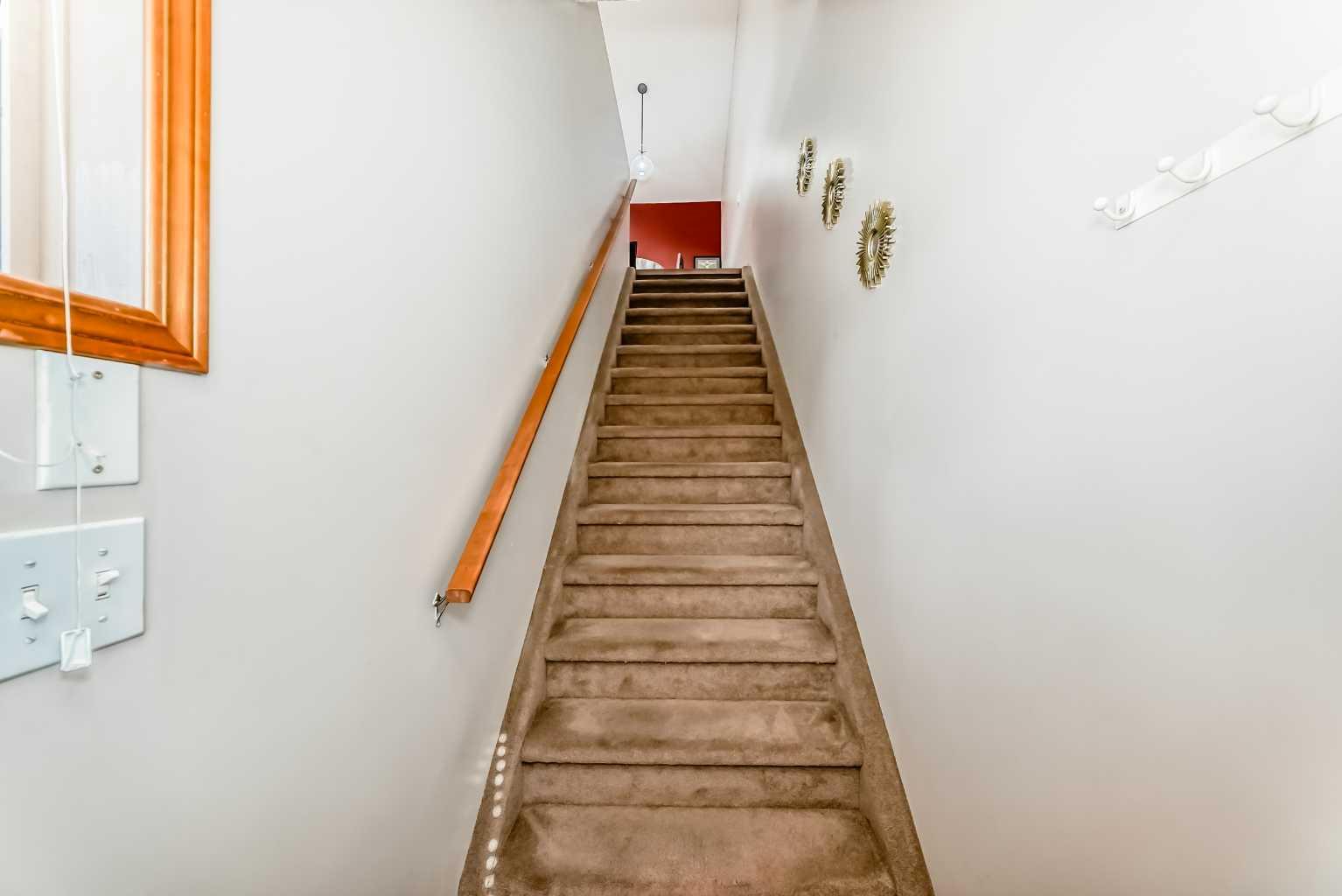 4 Everridge Square SW 203