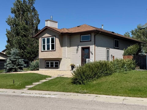 Photo of 1004 13 Street SE, High River, AB T1V 1L4 (MLS # A2341543)