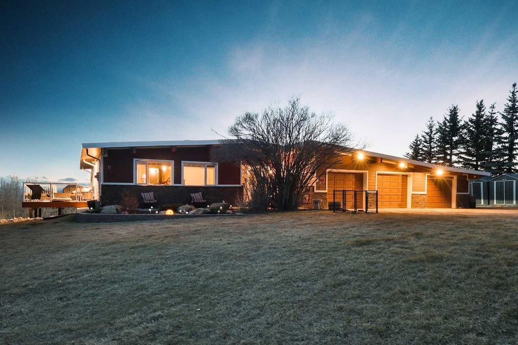 Photo of 71 Artist View Pointe, Rural Rocky View County, AB T3Z 3N3 (MLS # A2283389)