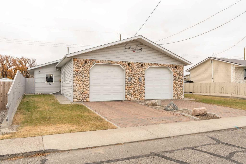 Photo of 150 22 Street #154, Fort Macleod, AB T0L 0Z0 (MLS # A2263185)
