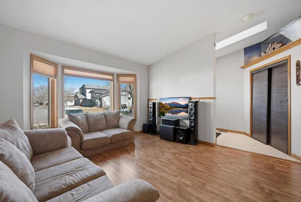 119 Macewan Meadow Way NW