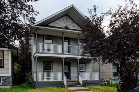 162 Prestwick Landing SE Calgary AB T2Z 3S3