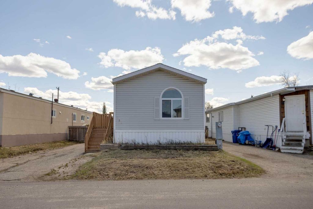 Photo of 252 Grandview Crescent, Fort McMurray, AB T9H 4X8 (MLS # A2313237)