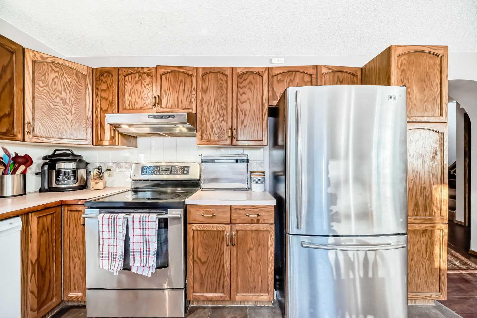 78 Sandringham Way NW