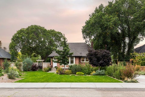 Photo of 114 3 Street S, Picture Butte, AB T0K 1V0 (MLS # A2345592)