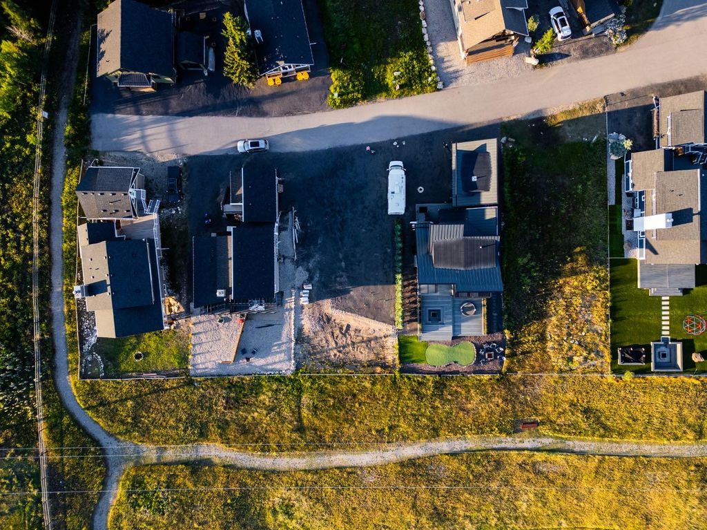 Photo of 407 Cottageclub Grove, Rural Rocky View County, AB T4C 1B1 (MLS # A2289756)