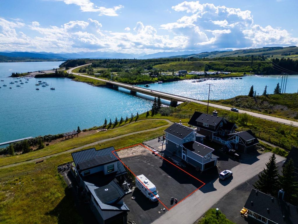 Photo of 407 Cottageclub Grove, Rural Rocky View County, AB T4C 1B1 (MLS # A2289756)