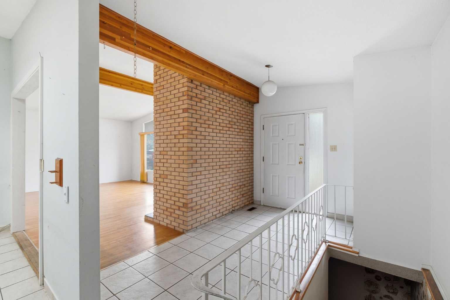 132 Lake Wapta Rise SE