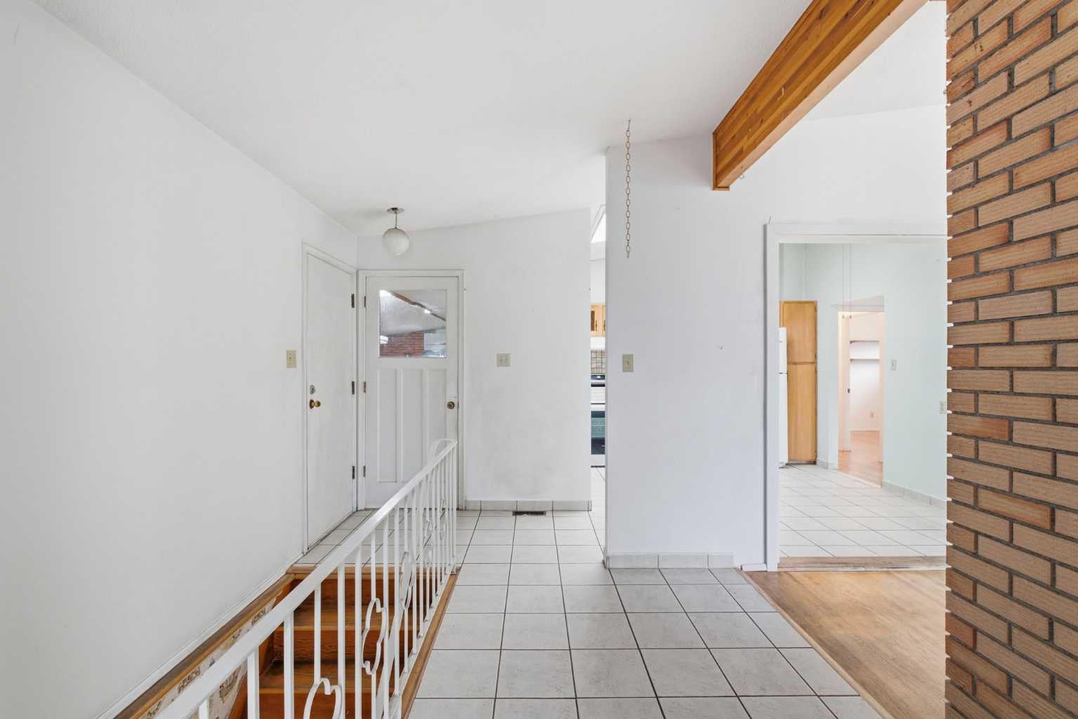 132 Lake Wapta Rise SE