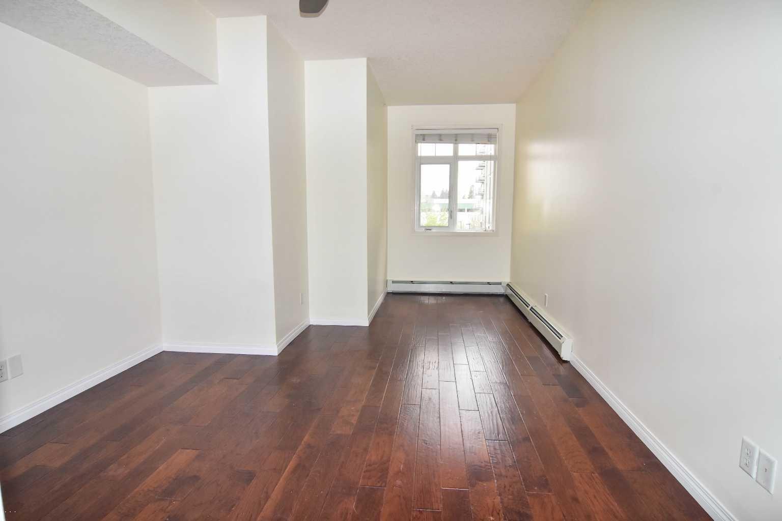 5720 2 Street SW 404