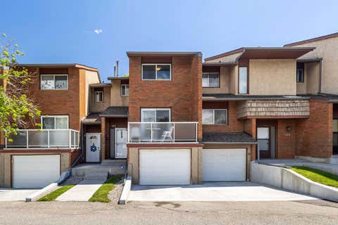 Photo of 1305 Glenmore Trail SW #303, Calgary, AB T2V 4Y8 (MLS # A2323811)