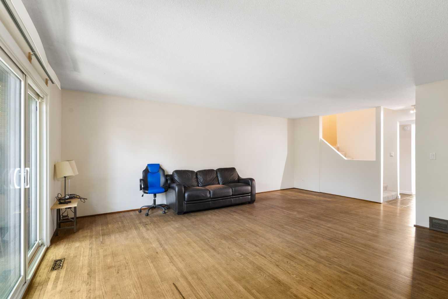 1305 Glenmore Trail SW 303