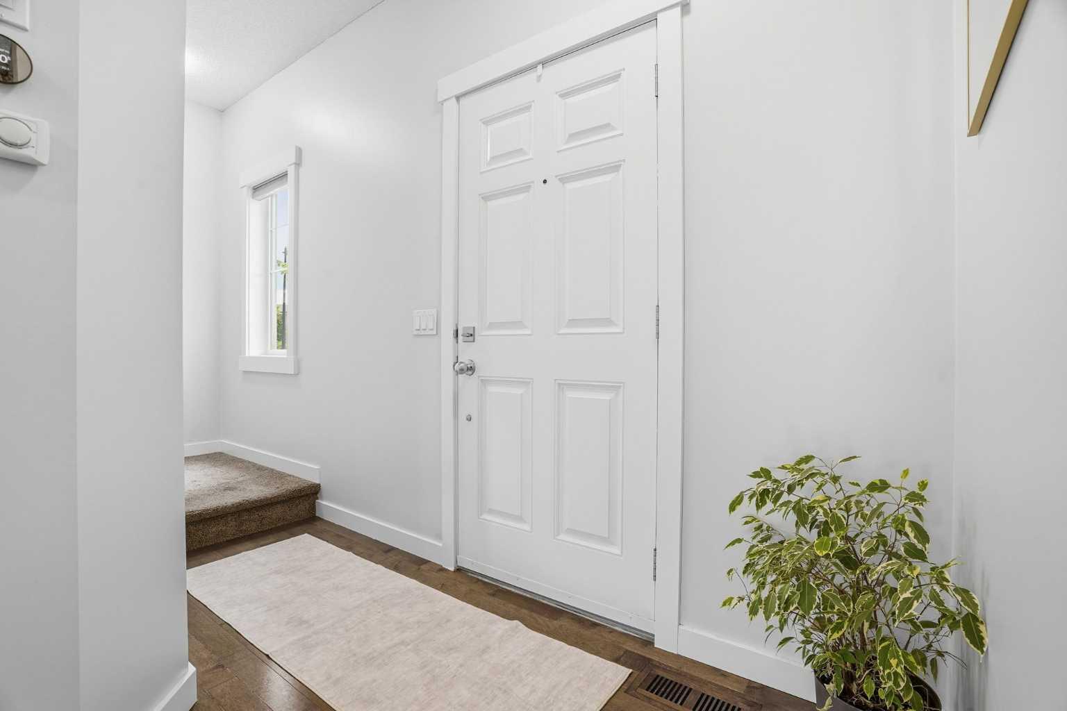 143 Elgin Meadows Way SE