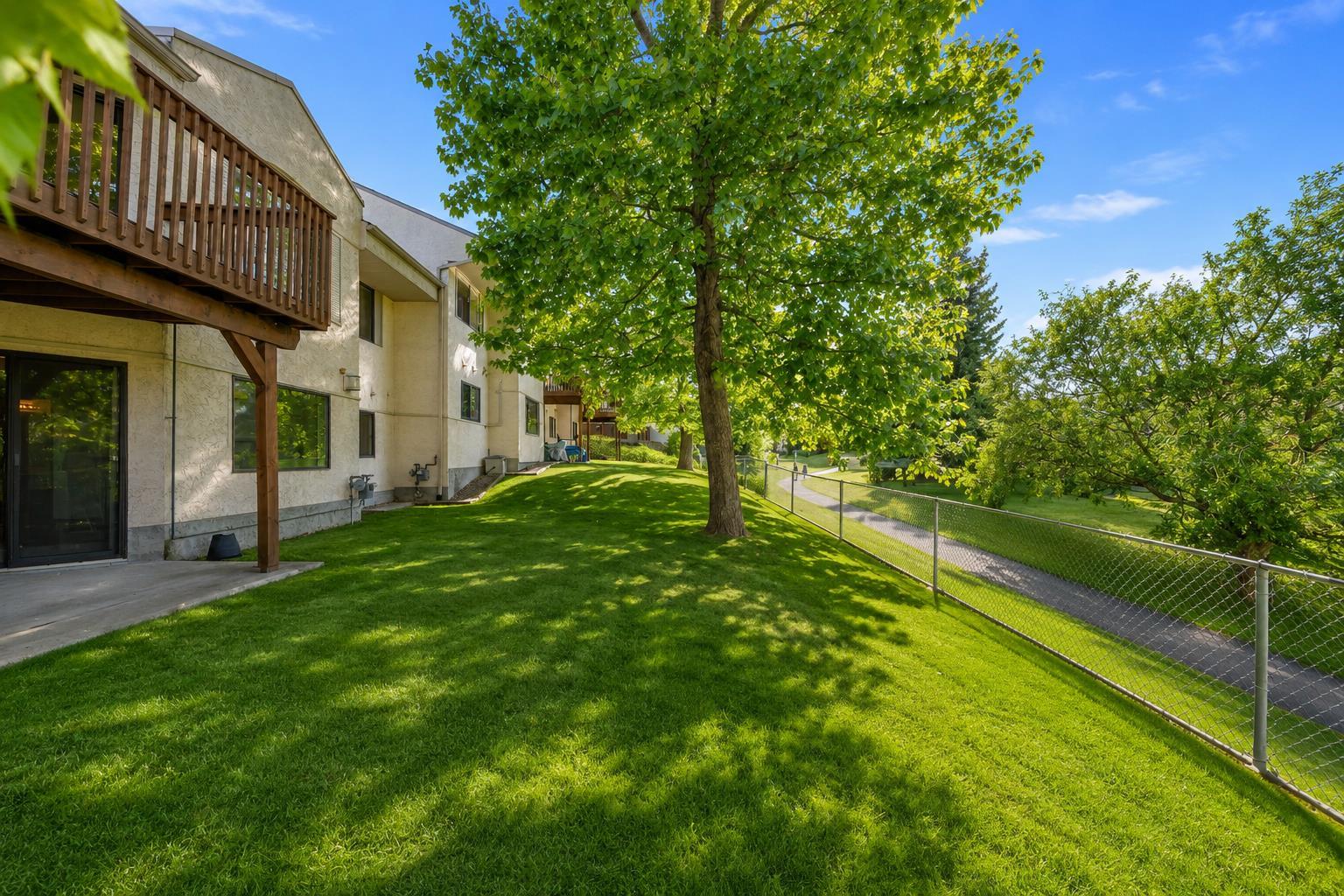 52 Sandarac Circle NW