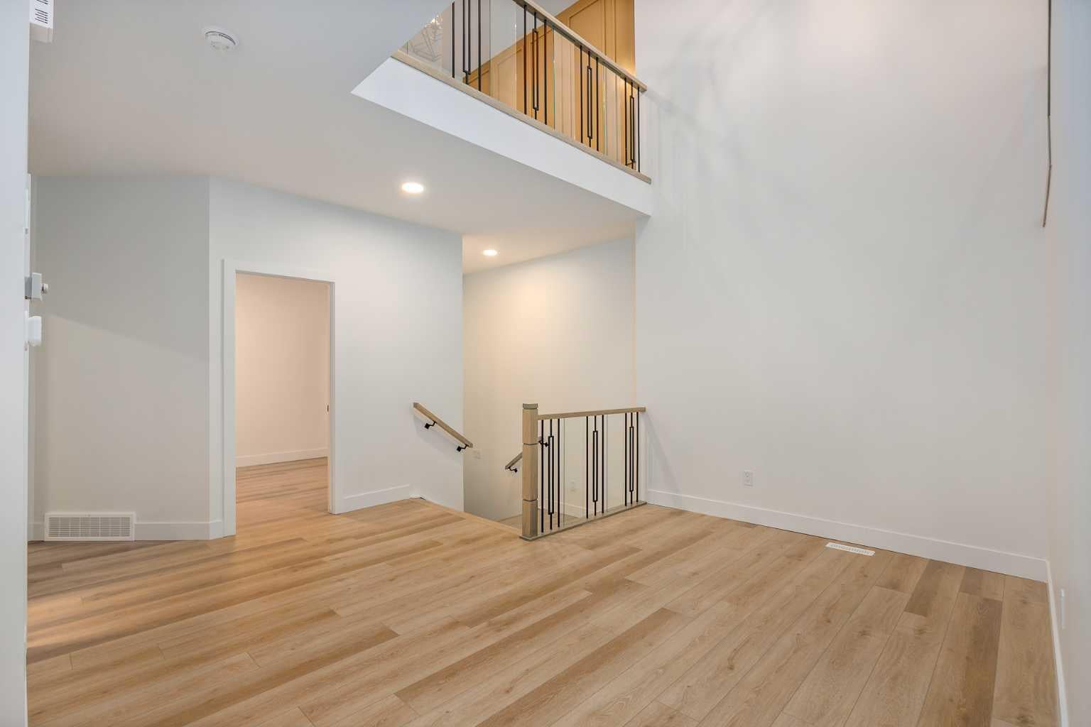 109 Topaz Place