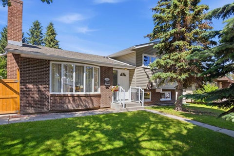 Photo of 416 Allston Avenue SE, Calgary, AB T2H 1R7 (MLS # A2322708)