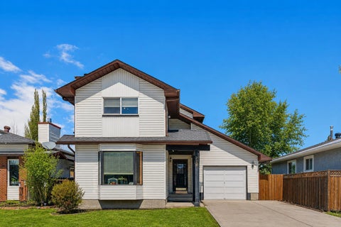 Photo of 228 Marquis Place SE, Airdrie, AB T4A 1Y4 (MLS # A2332197)