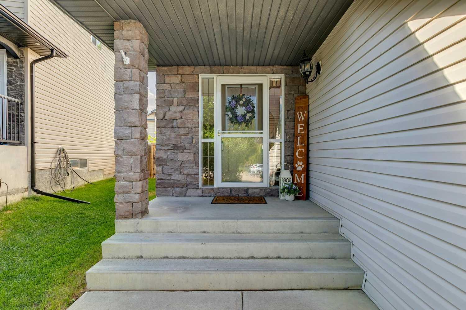 161 Kincora Park NW
