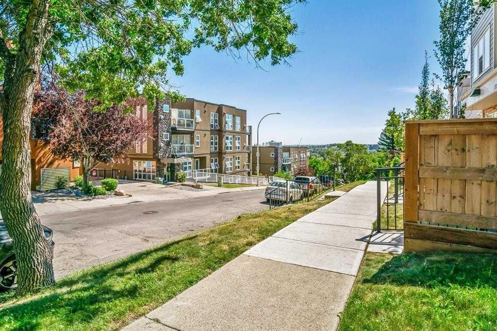 Photo of 723 5 Street NE, Calgary, AB T3E 2W7 (MLS # A2247596)