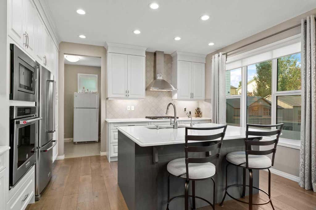 Photo of 333 Harvest Hills Way NE, Calgary, AB T3K 2L8 (MLS # A2337870)