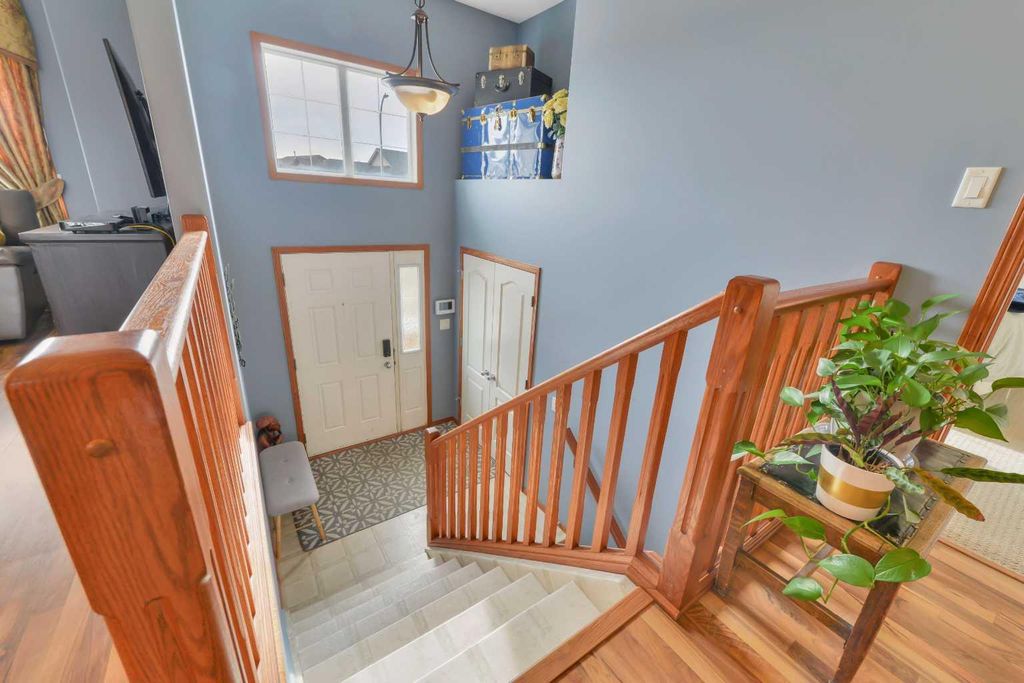 Photo of 191 Inglewood Drive, Red Deer, AB T4R 3S3 (MLS # A2288562)