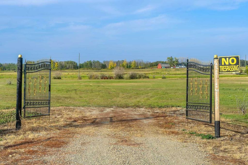 Photo of Range Road 285, Rural Rocky View County, AB T4A 2S7 (MLS # A2265511)