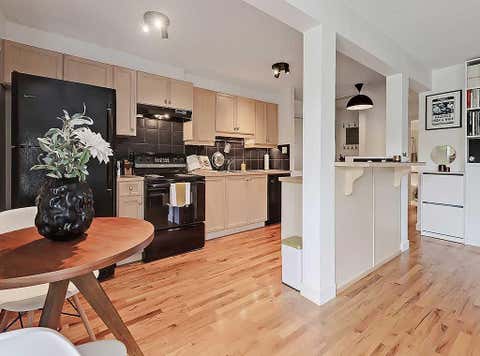 Tiny photo for 112 23 Avenue SW #305, Calgary, AB T2S 0J1 (MLS # A2328475)